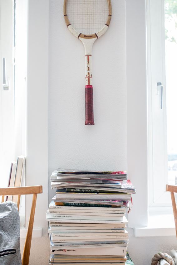 aliceandlogan-bowties-magazine-fenster