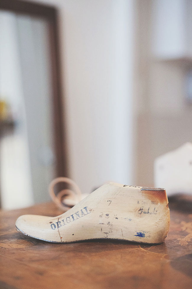 anja-burisch-masschuhmacherin-holz-schuhform
