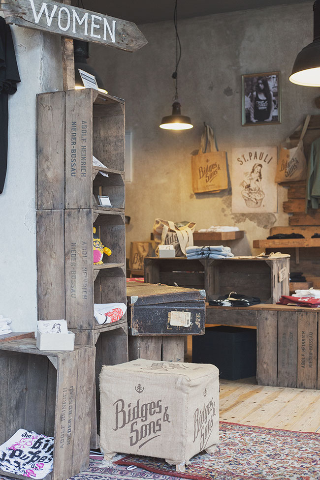 bidgesandsons-fair-fabrik-st-pauli-woman