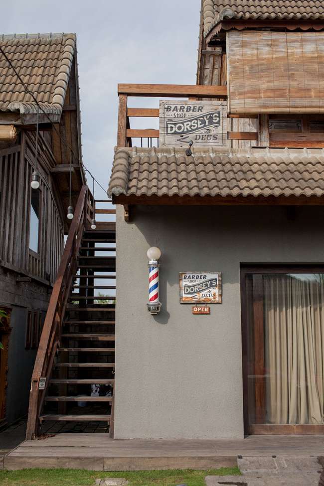 dorseys-barber-shop-at-deus-ex-machina-sign