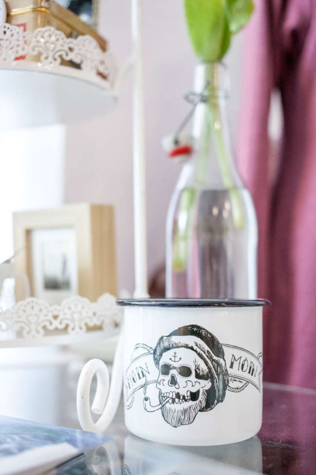 frau-ines-illustration-vintage-porzellan-moin-tasse