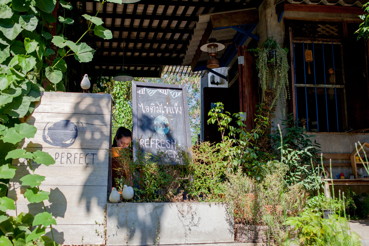 hamburstories-baan-kang-wat-chiang-mai-cafe