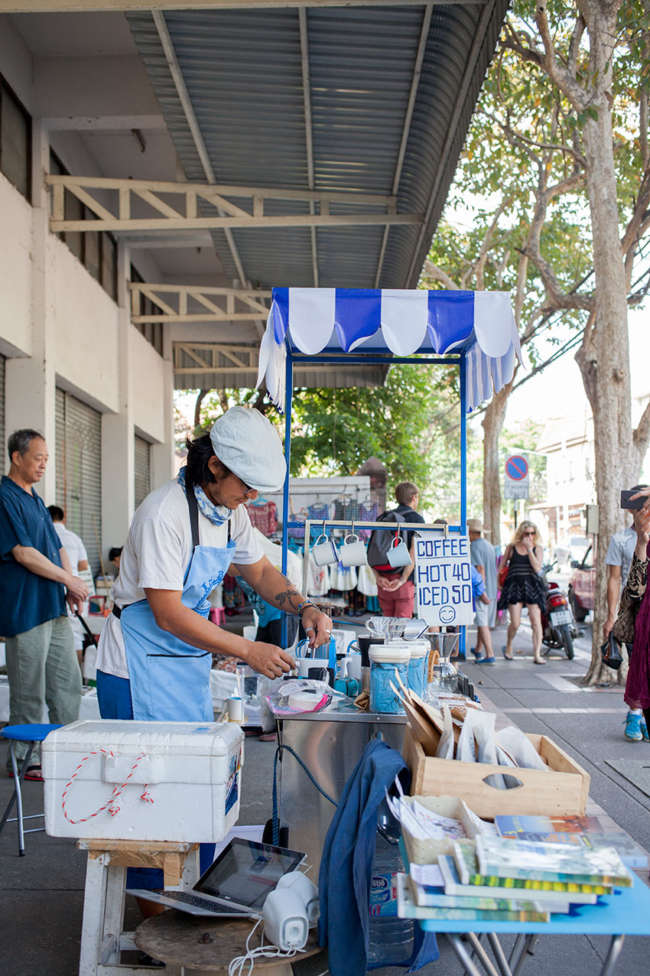 hamburstories-nomad-coffee-chiang-mai-stand