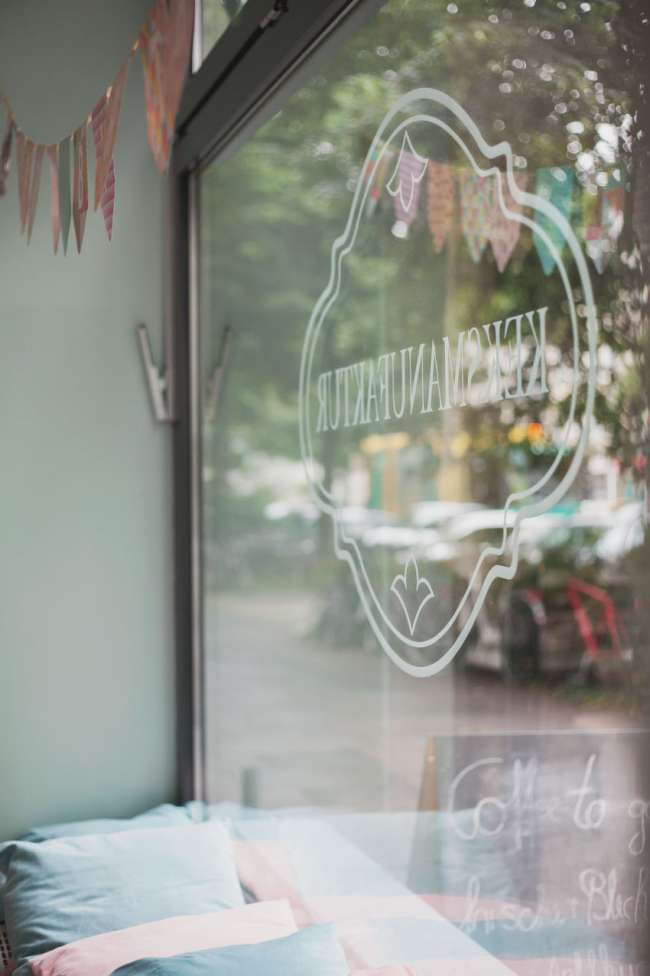 henkundhenri-keksmanufaktur-schaufenster