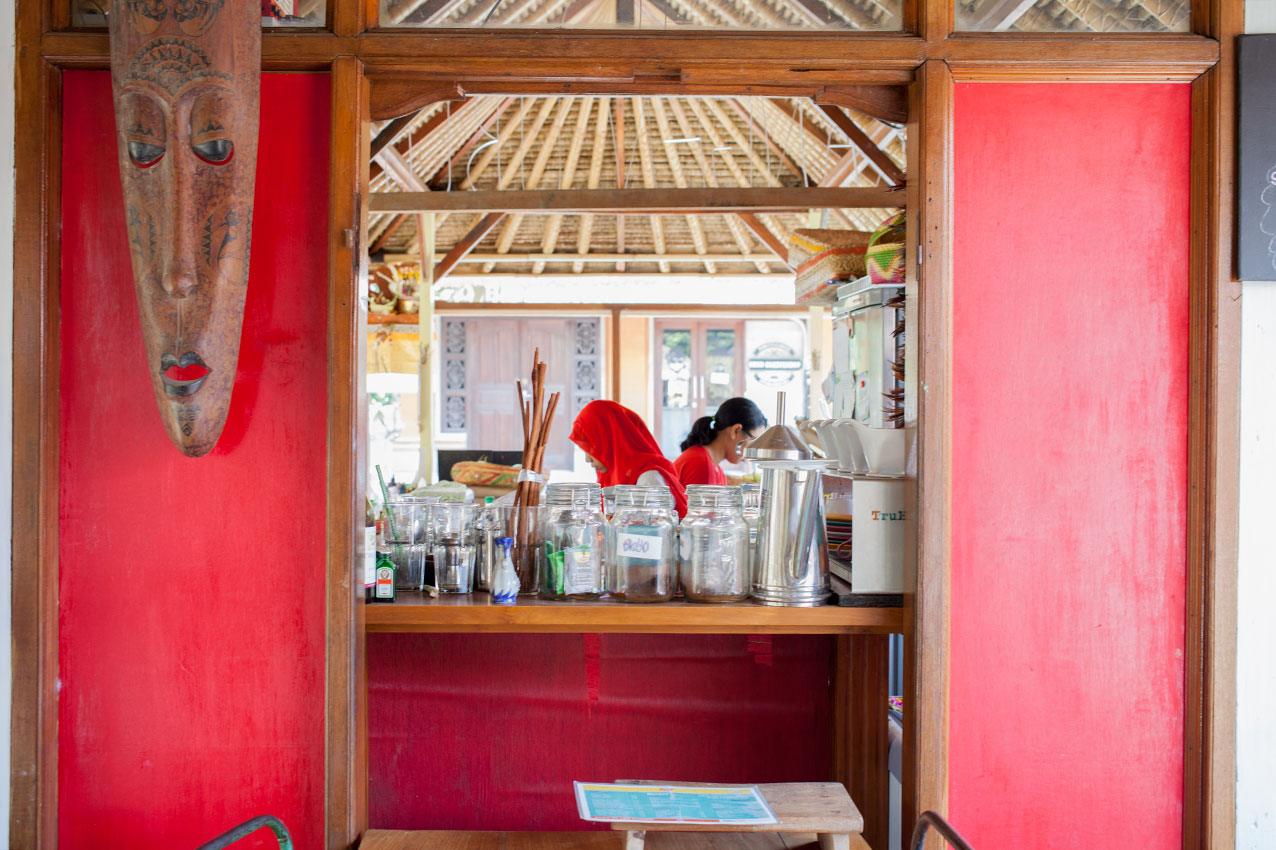 kangen-ubud-bali-durchreiche-kueche