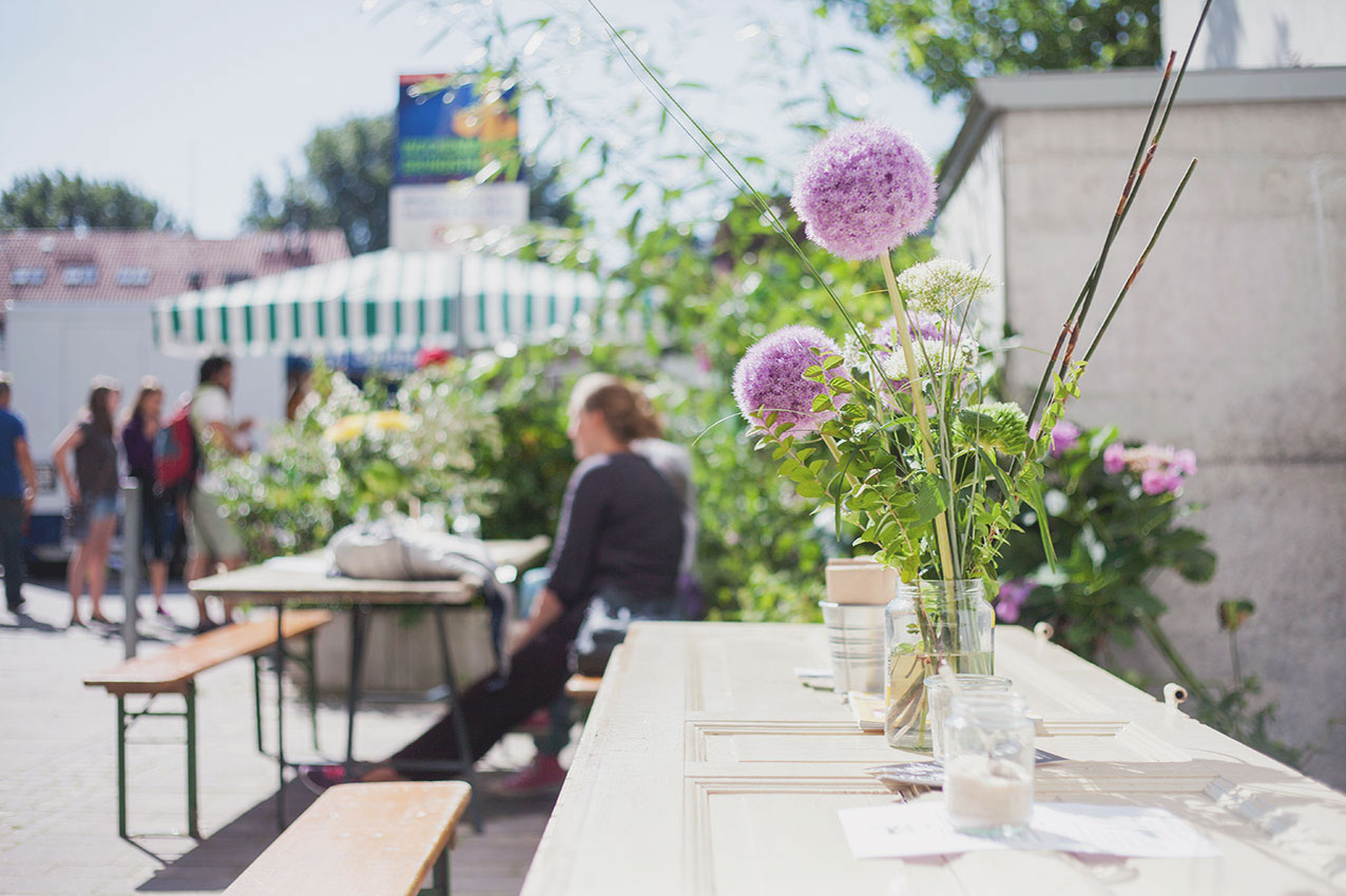 kurkuma-vegane-kochschule-marktzeit-blumen