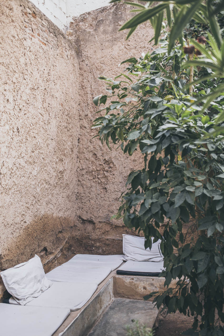 la-famille-marrakech-hamburgstories-sitzecke
