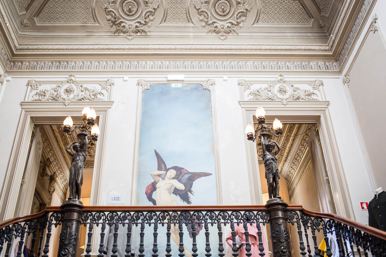 lissabon-hamburgstories-embaixada-treppenhaus