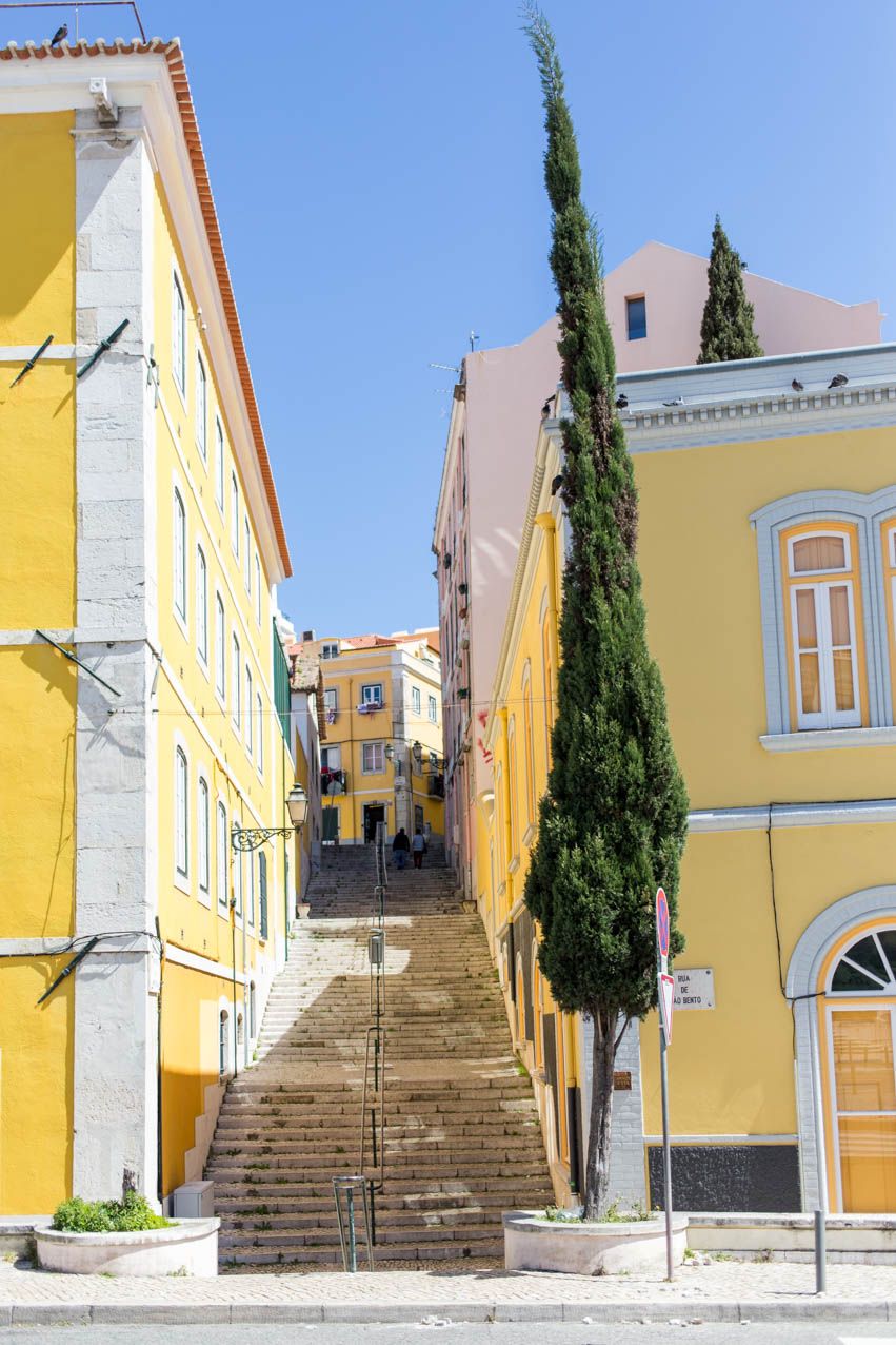 lissabon-hamburgstories-gelb-haeuser