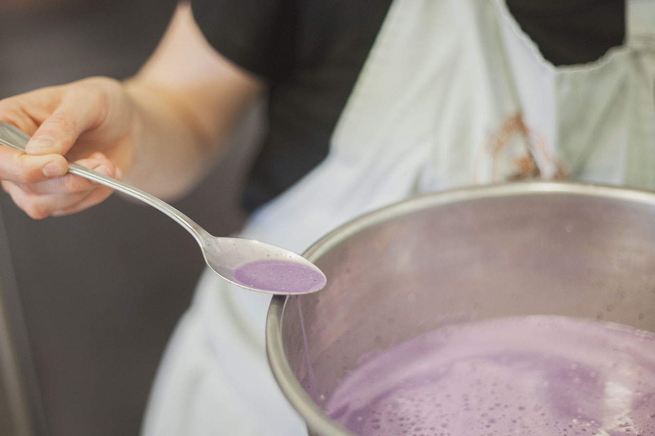 luicellass-ice-cream-eisdiele-homemade-loeffeln-eismasse