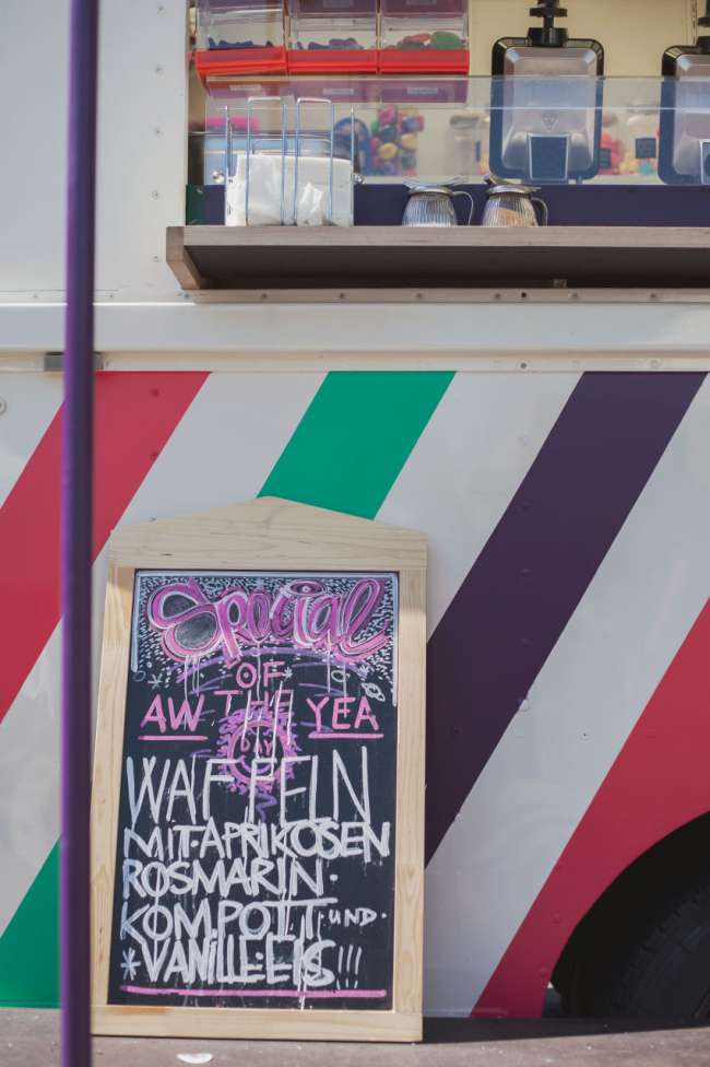marktzeit-altona-nachbarschaftsmarkt-kandie-schild-typo