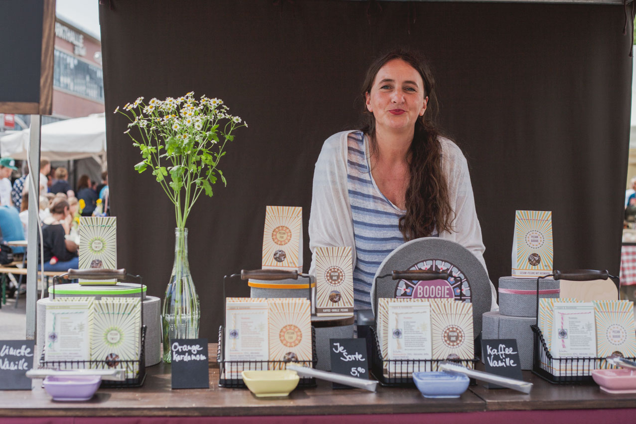 marktzeit-altona-nachbarschaftsmarkt-marktstand-nuesse