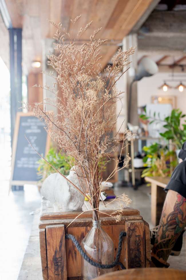 one-ounce-for-onion-fashion-cafe-bangkok-coffee-shop-blumen-terasse