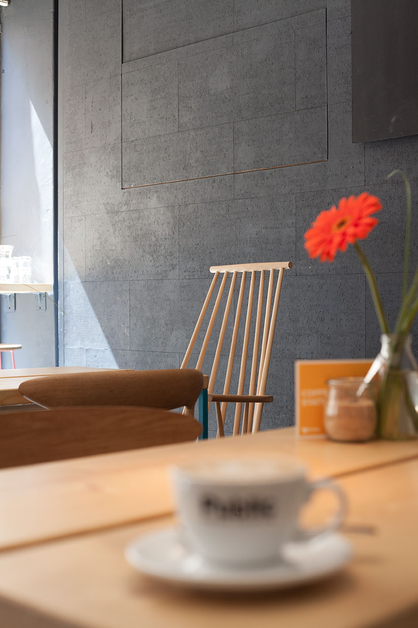 public-coffee-roasters-hamburg-stuhl