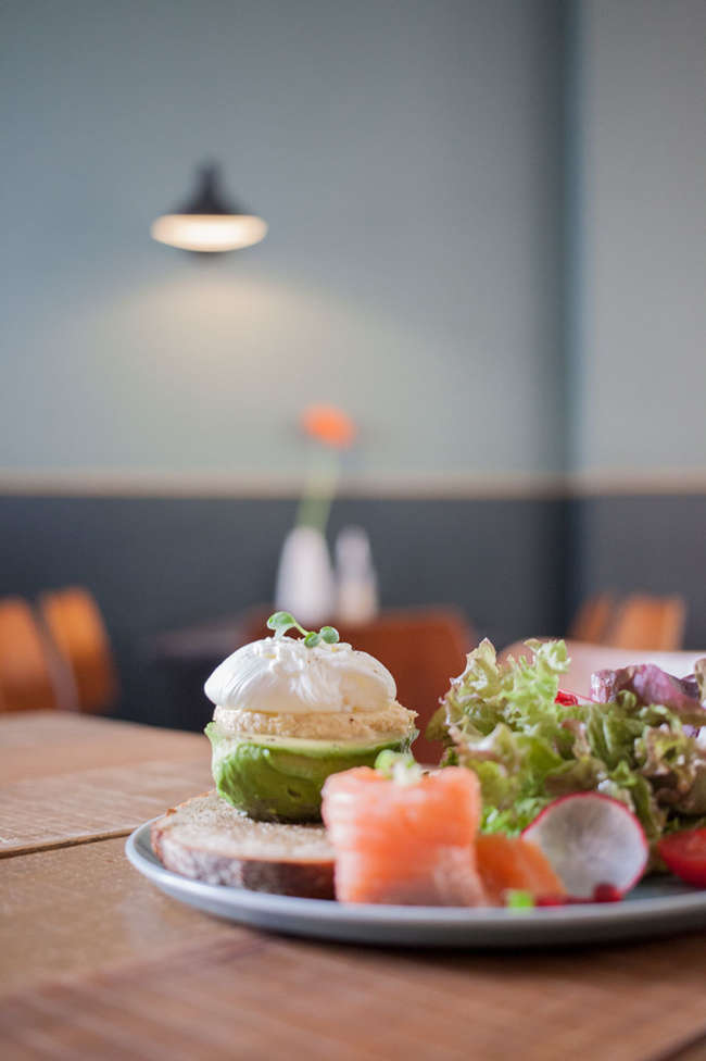 rain-cafeatery-altona-lachs-porchiertes-ei