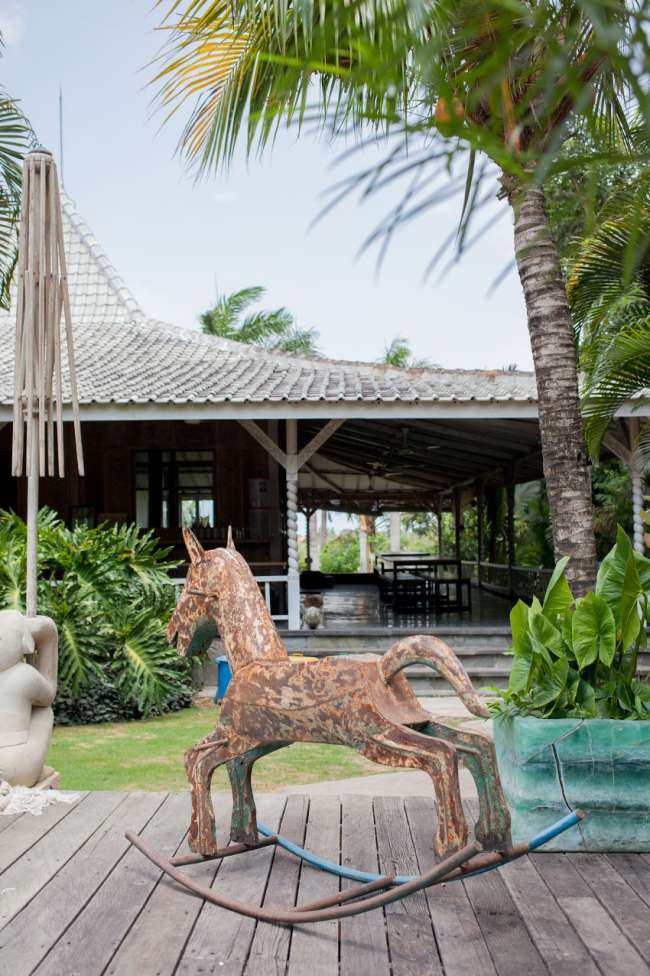 samadi-bali-yoga-retreat-organic-food-rocking-horse