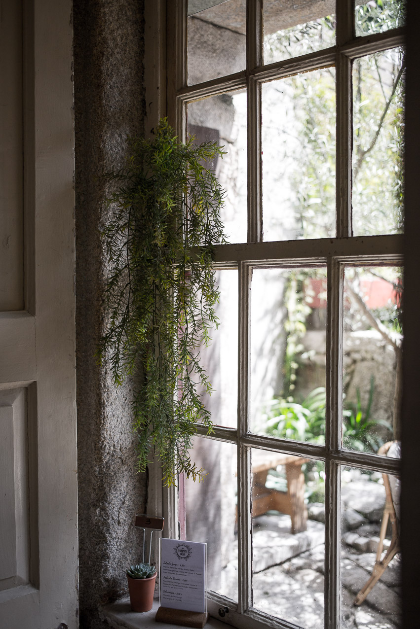 the-happy-nest-porto-hamburgstories-fensterplatz